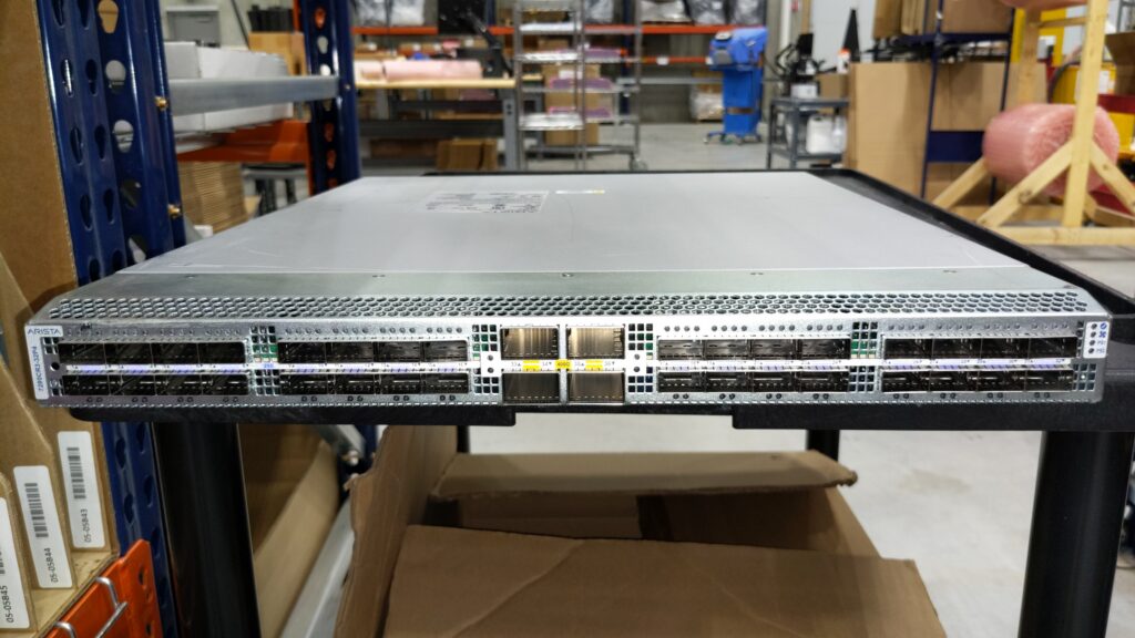 Arista- DCS-7280CR3-32P4-front