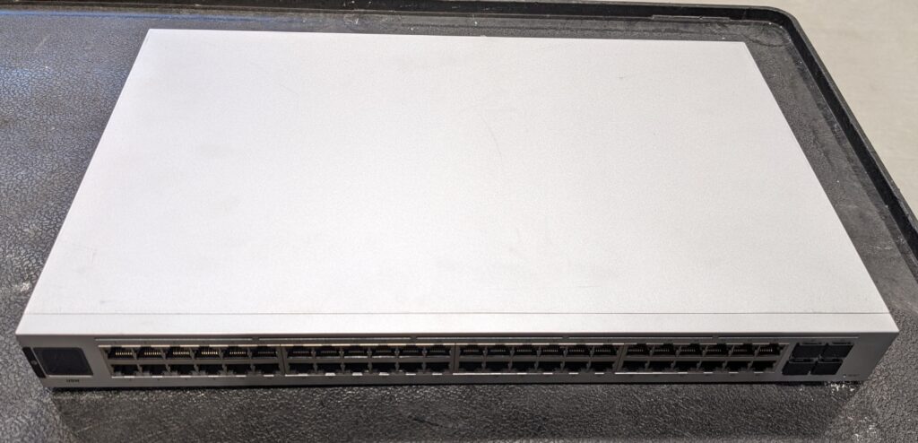 UBIQUITI USW-48- front