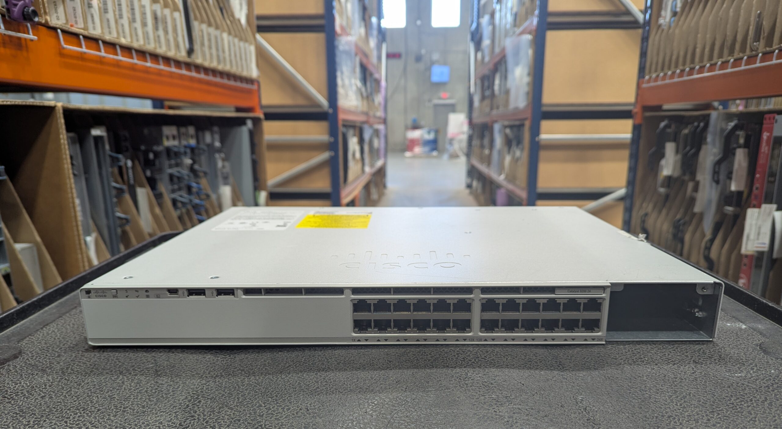 Cisco C9200-24T-E++ Catalyst 9200 24-port Data Switch*Cosmetic*