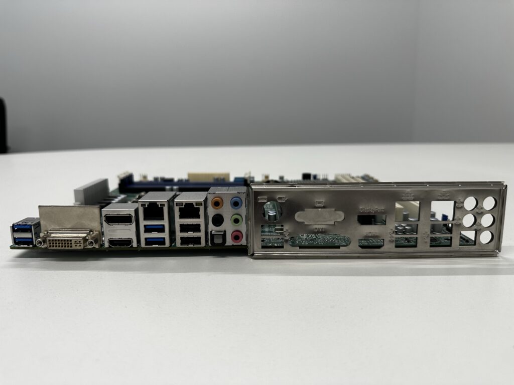 X11SAE-04